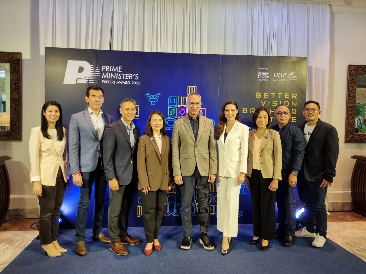 คุณอัจฉรา ปู่มี เข้าร่วมเสวนาในหัวข้อ Better Vision Brighter Future